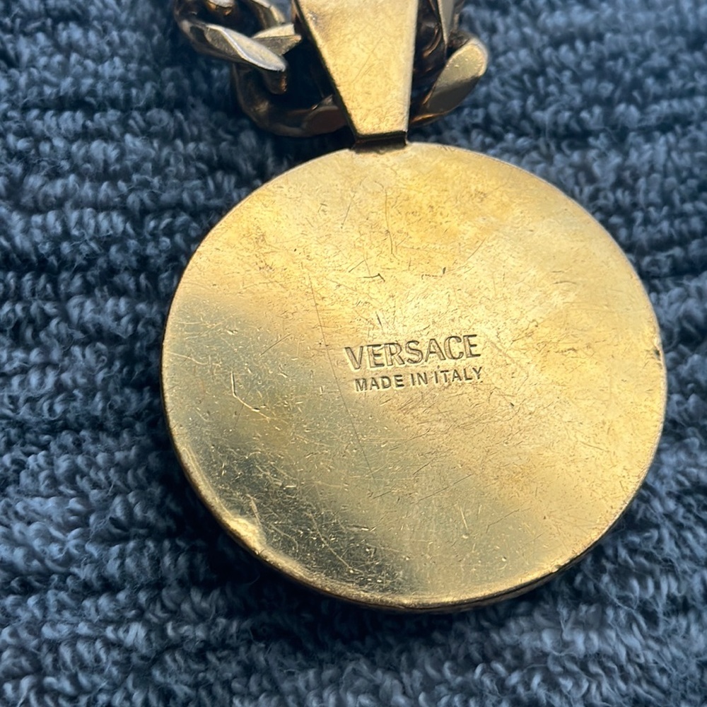 Versace necklace - Picture 2 of 5